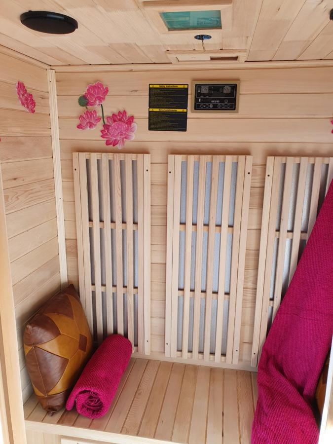Blanca Holiday Home Mirt With Hottub & Sauna المظهر الخارجي الصورة